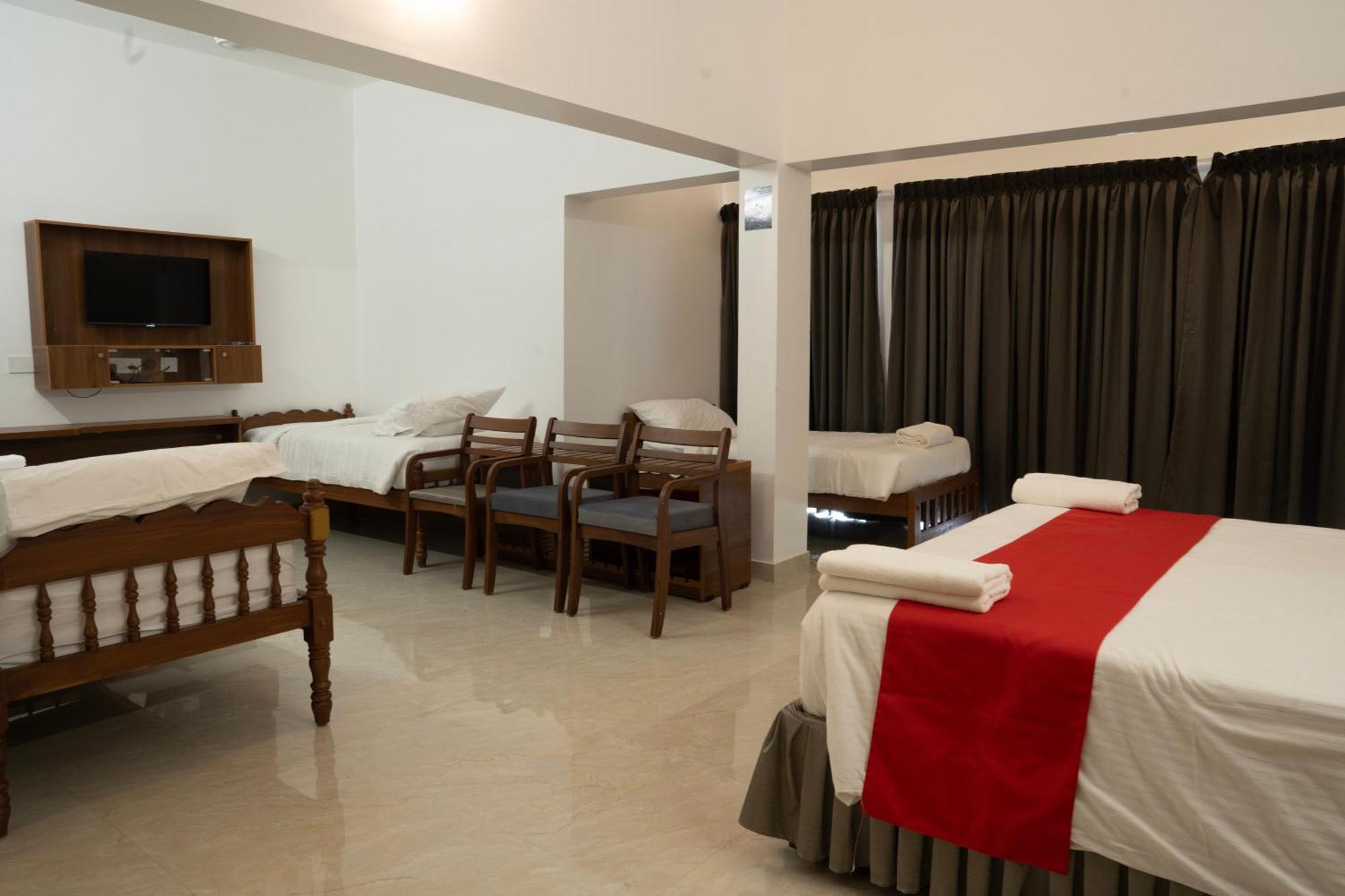 Alleppey Holiday Beach Resort Alappuzha Екстер'єр фото