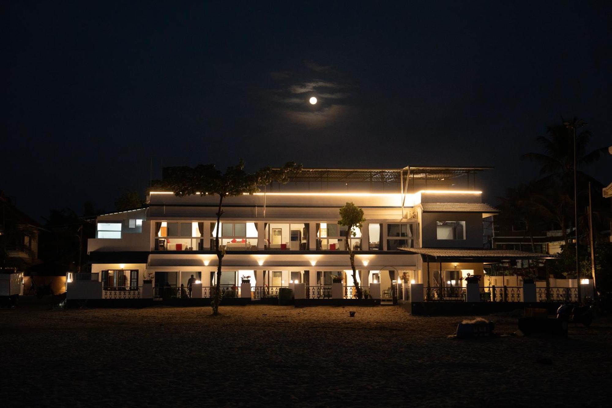 Alleppey Holiday Beach Resort Alappuzha Екстер'єр фото
